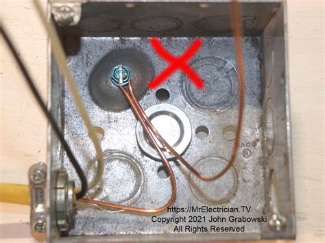 ground 6-2 outlet to metal box|do metal outlet boxes ground.